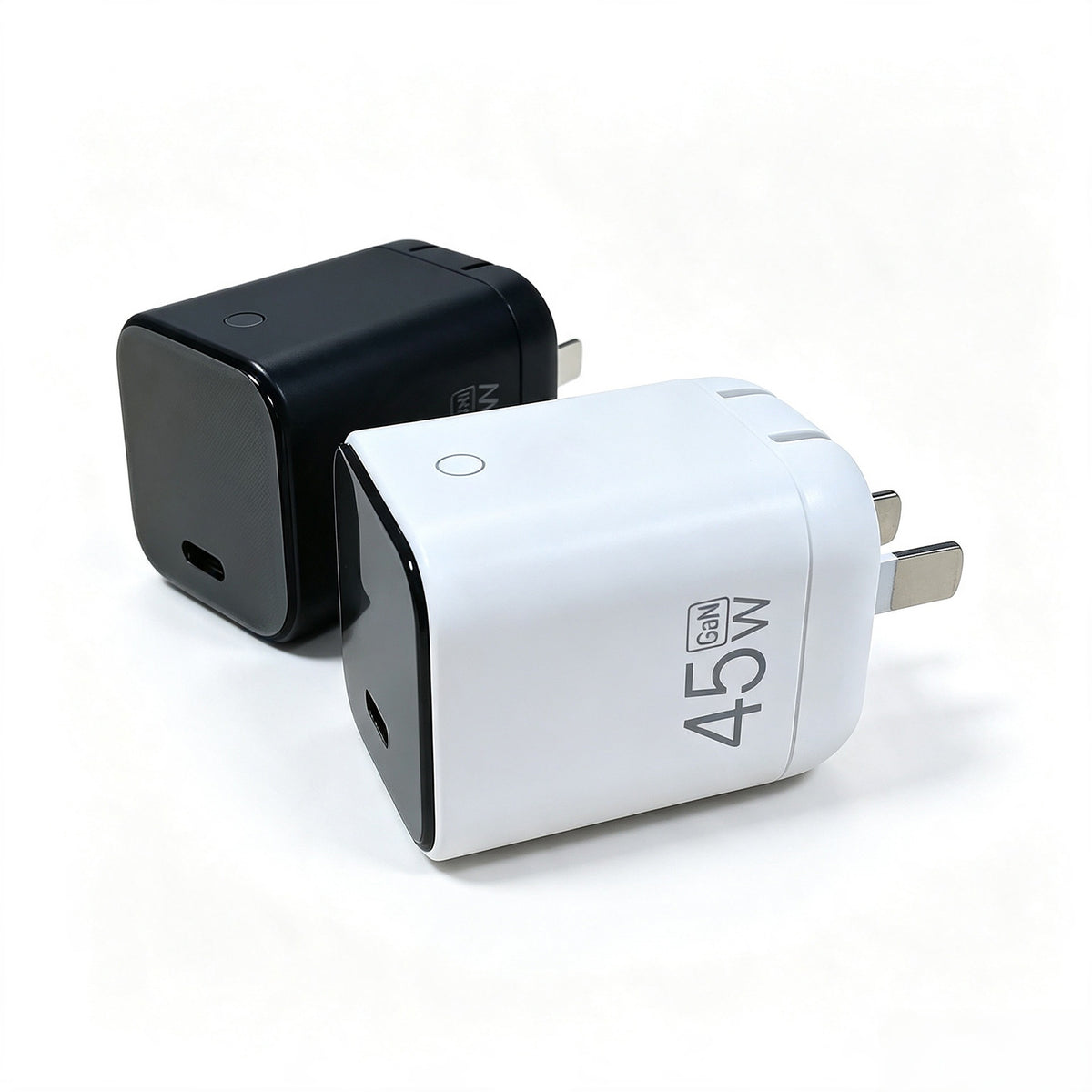 GaN charger with smart display